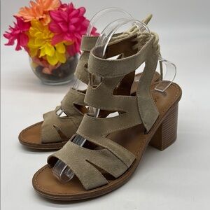 Mariella Tan Strappy Sandals with Chunky Heel Size 7.5 MCH7678